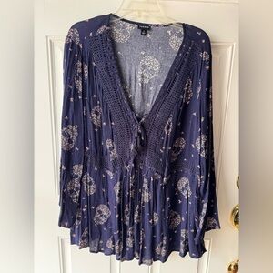 TORRID Navy Skull Top 1X